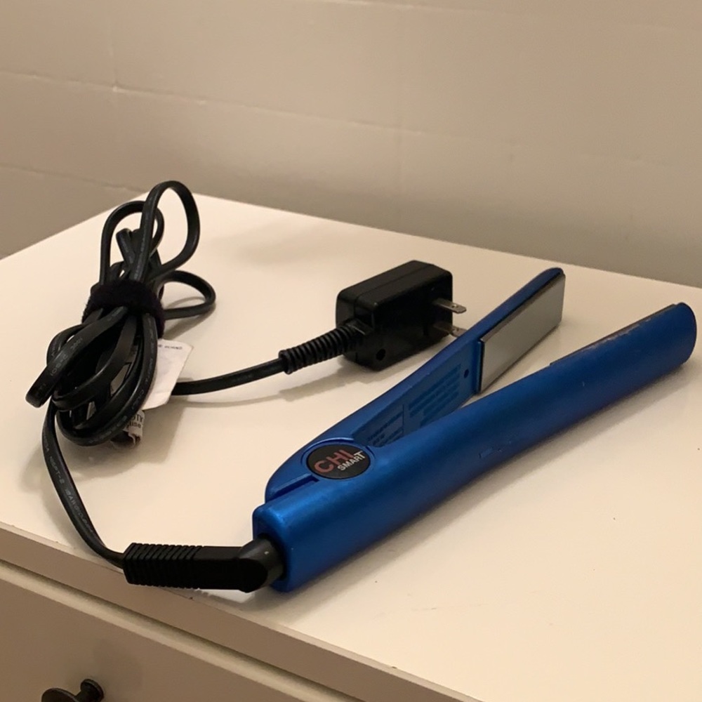 CHI Smart hair straightener